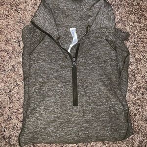 Lululemon 1/4 zipup sweatshirt